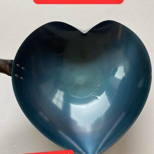 爱心炒菜锅商用炒粉炒饭摆摊专用锅心形无涂层铁锅 开锅发货