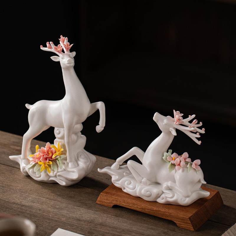 陶瓷鹿摆件大号招财客厅玄关白瓷麋鹿梅花鹿一对桌面装饰品工艺品