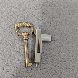 落地钟钥匙锁芯一套