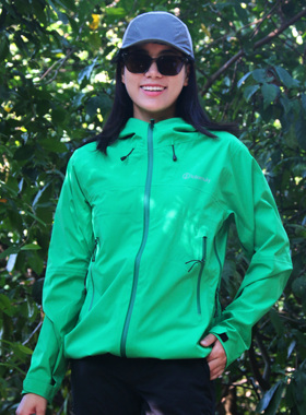 Lalamuly户外防风防水冲锋衣硬壳登山女外套雪山亮色运动风外套