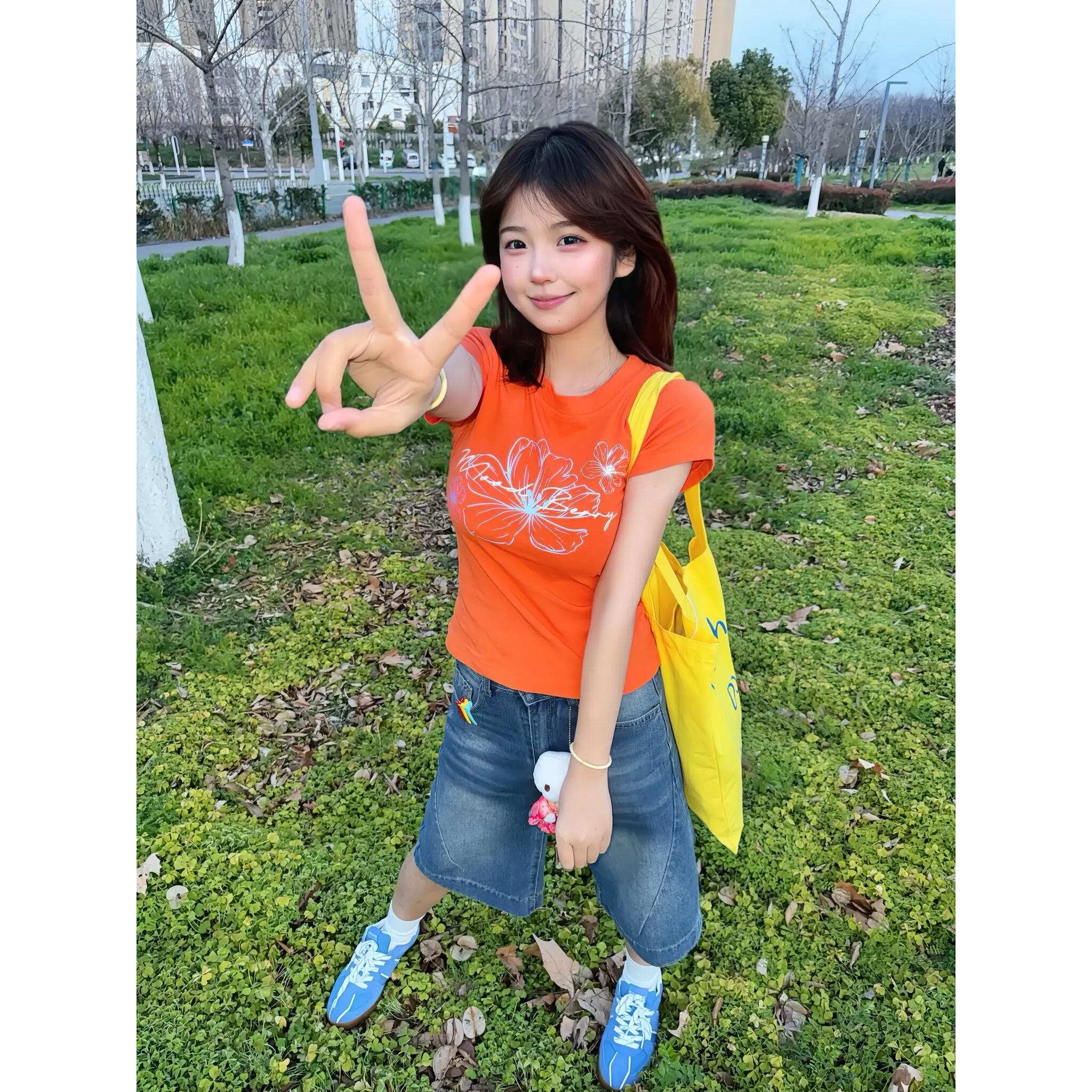 MoodBerry复古橘花短袖T恤显瘦