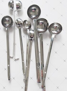 不锈钢量勺定量汤勺10/15/20/25CC/30/45/50/60/70ml长柄带勾平勺