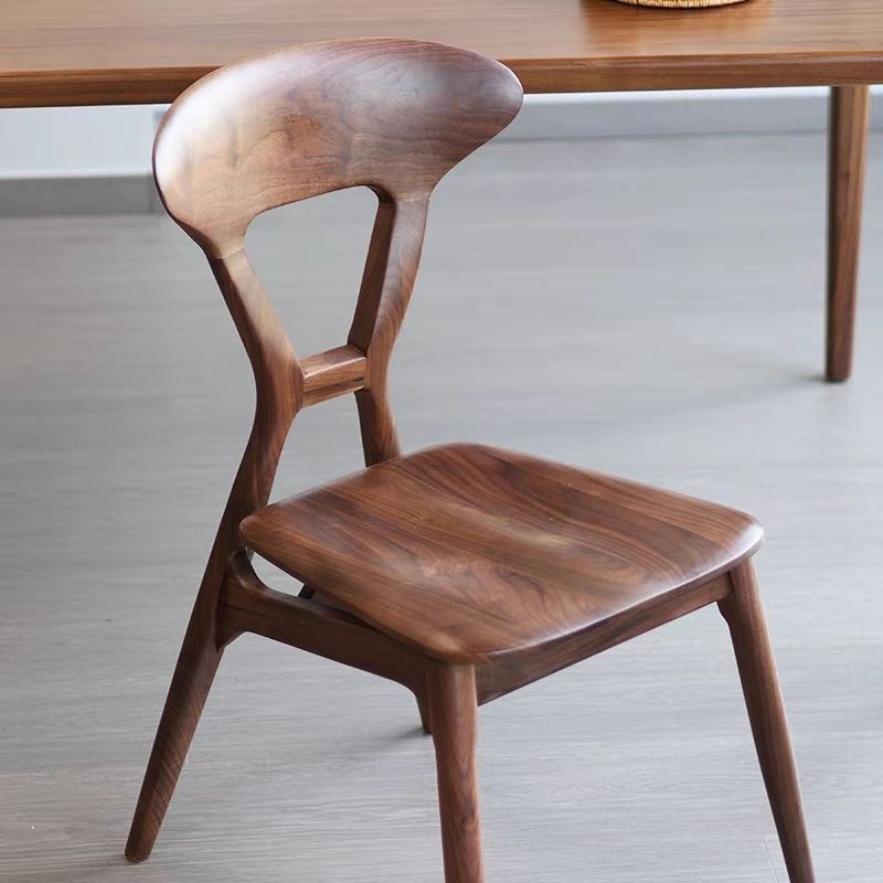 北欧餐椅家用宽斧椅黑胡桃木原木书桌凳子全实木靠背茶桌休闲椅子