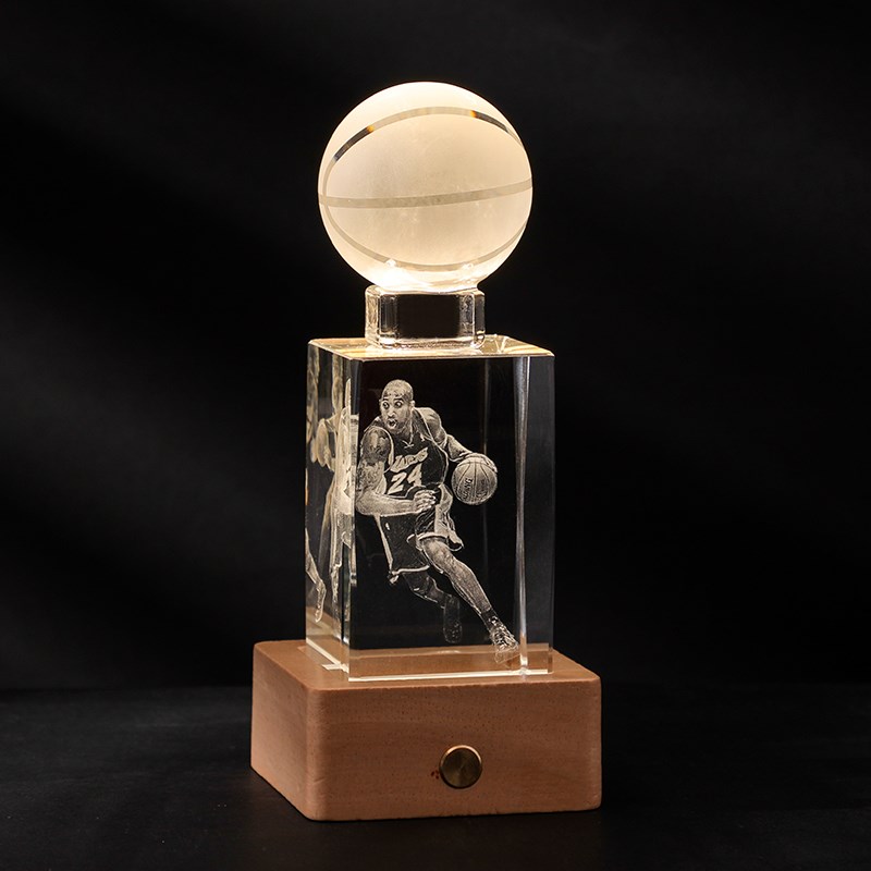发光水晶篮球摆件送男友兄v弟球星小夜灯詹姆斯科比杜兰特生日礼