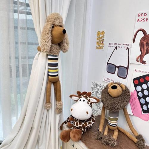 卡通儿童房窗帘绑带毛绒贵宾狗公仔窗帘扣创意生日礼物家居软装