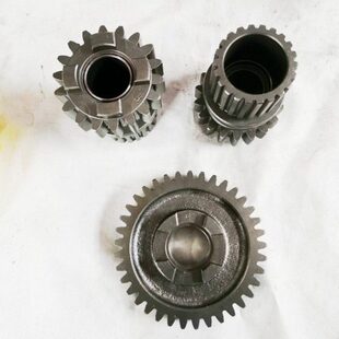收割机云州变速箱云洲齿轮箱18齿转向齿轮37齿中间齿轮轴中央传动