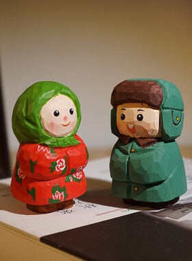 雷锋东北女孩手工木雕小摆件卡通趣味办公桌面装饰品可爱情侣礼物