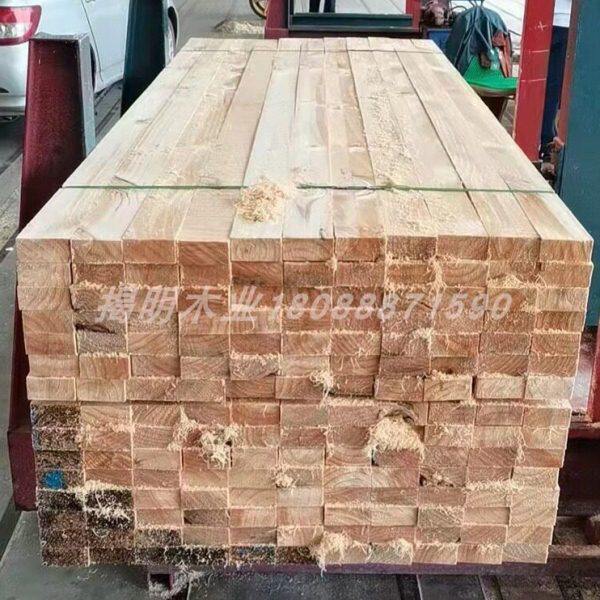 工程原木建筑木方厂家工地用松木加工定制料铁路机械枕木桥板跳板