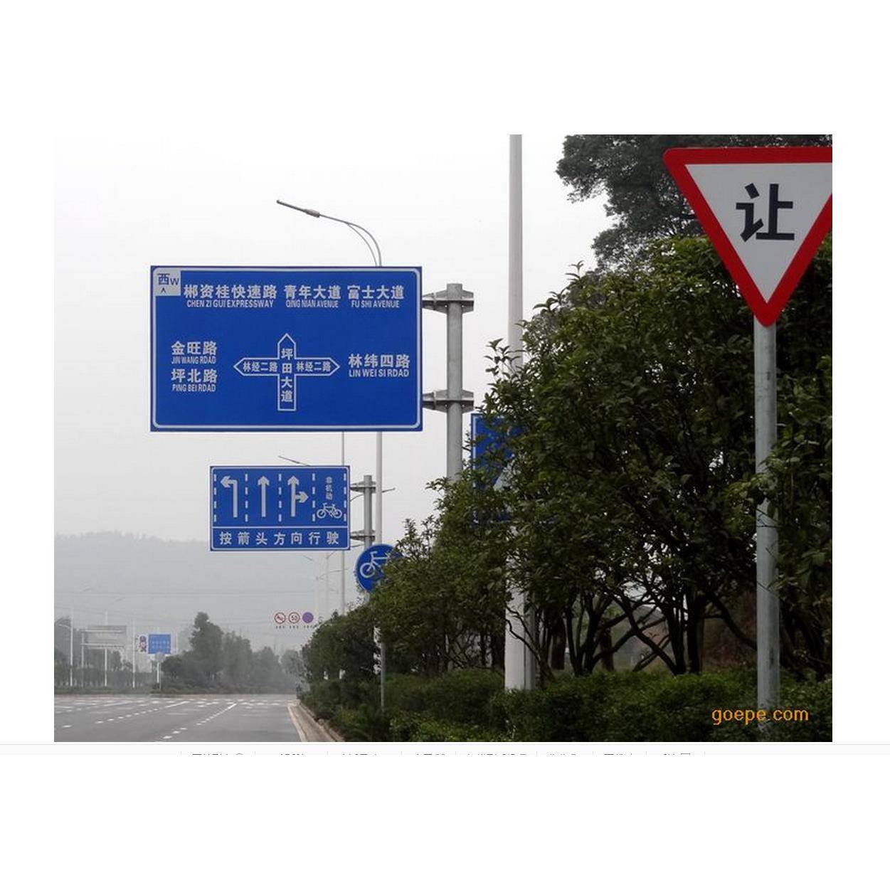 信号灯杆交通标志杆厂家特价抢购量大折扣