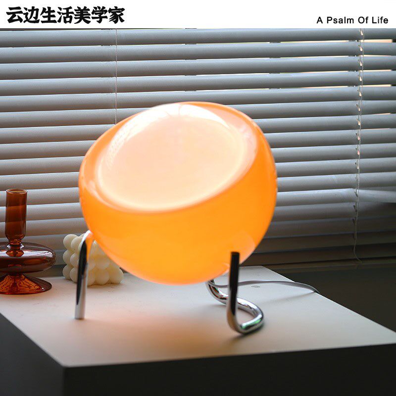 韩国ins风包豪斯中古台灯卧室书房床头玻璃装饰灯创意星球氛围灯