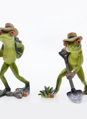 FR-79003欧花园盆栽盆景工家居装饰登山拿铲种植青蛙北节操娃树脂