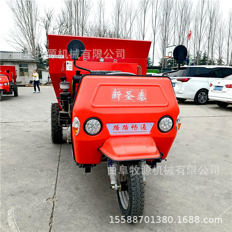 大棚果园撒肥的机器 刮板式三轮撒肥机 牛粪猪粪抛洒机厂家