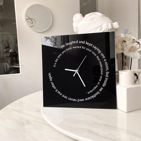 omoo 现代简约装饰时钟家居摆件桌面装饰字母图案样板间客厅卧室