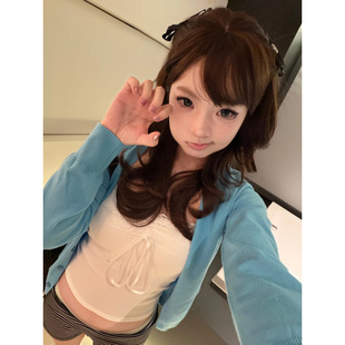 韩系穿搭蓝色v领针织开衫女2026新款秋季短款显瘦小个子毛衣外套
