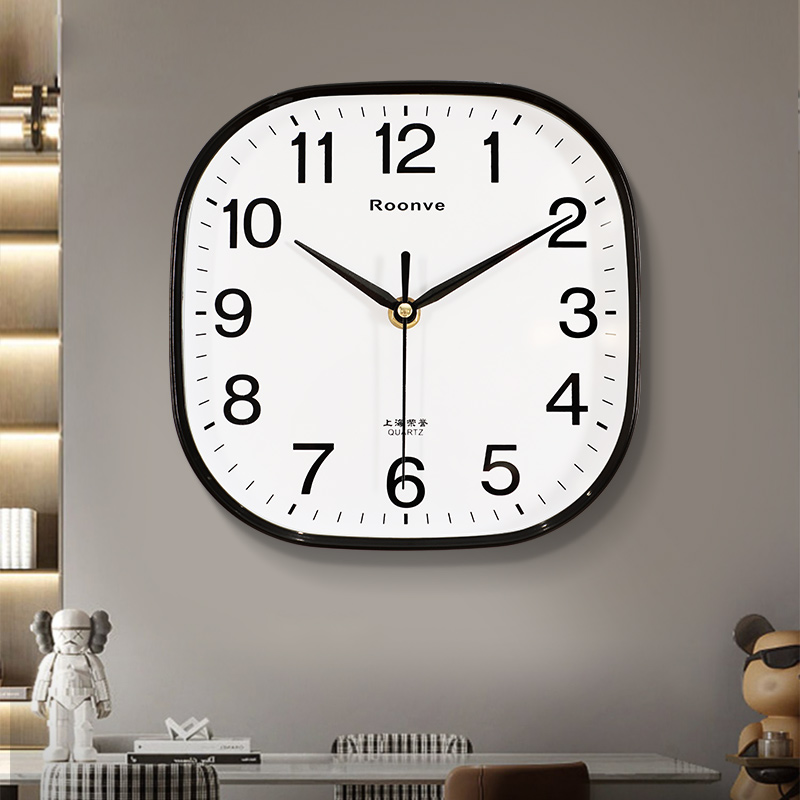 现代简约免打孔挂钟客o厅家用时尚方形时钟表挂墙静音卧室石英钟