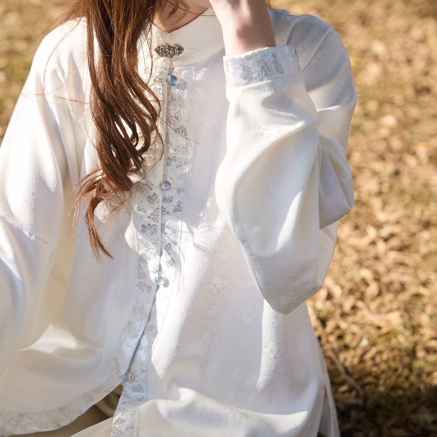 帛芽小葡萄立领对襟弓袋袖汉服
