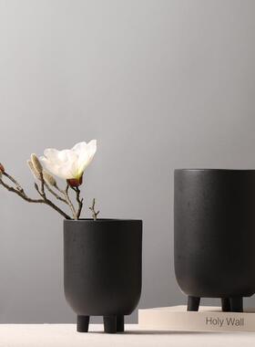 现代简约创意陶瓷花瓶三足磨砂黑色装饰品客厅阳台插花摆件小号
