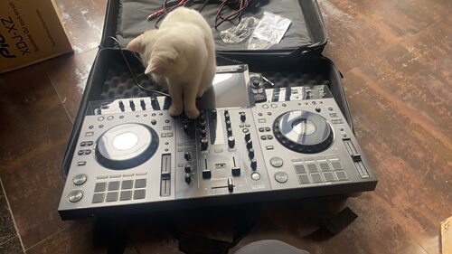 xdj-rx3打碟机dj一体机包房打碟电音灯光控台效果200