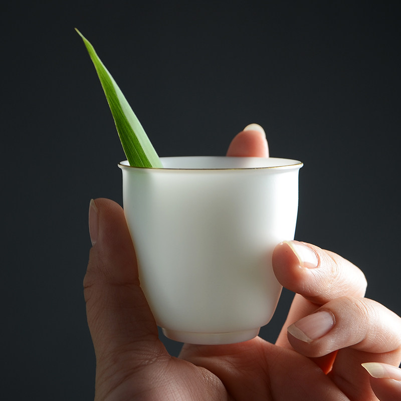 薄胎陶瓷品茗杯丨素烧羊脂玉白瓷茶杯单杯手工茶碗描金主人杯茶盏