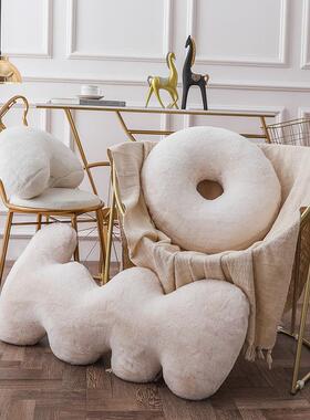 创i00欧ns抽象胖胖抱枕兔意绒民宿软装北风床头靠枕立体雕塑抱枕
