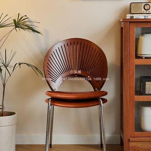 尔优威网红椅子现代简约贝壳家用北欧轻奢餐桌椅中古靠背餐椅实木