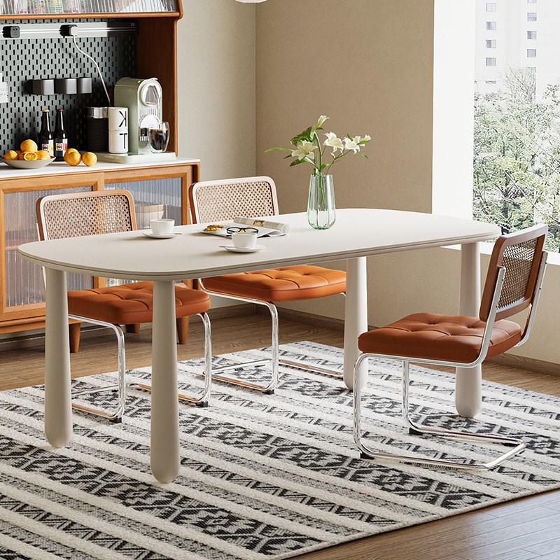 国闽奶油风岩板实木餐桌小户型饭桌法式餐椅不占空间的现代风桌子