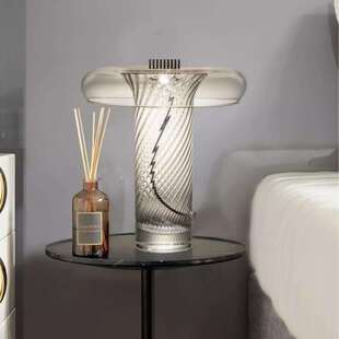 北欧现代简约时尚玻璃台灯创意设计感后现代个性卧室床头创意台灯