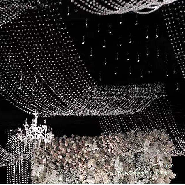 新款婚庆道具水晶波浪珠串珠帘吊顶装饰珠链婚礼堂菠萝珠帘子成品