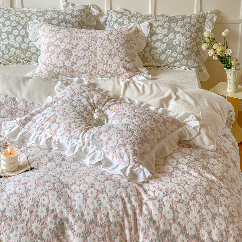 少女心秋冬季加厚双面牛奶四件套雕花珊瑚绒被套保暖1.8m床上用品