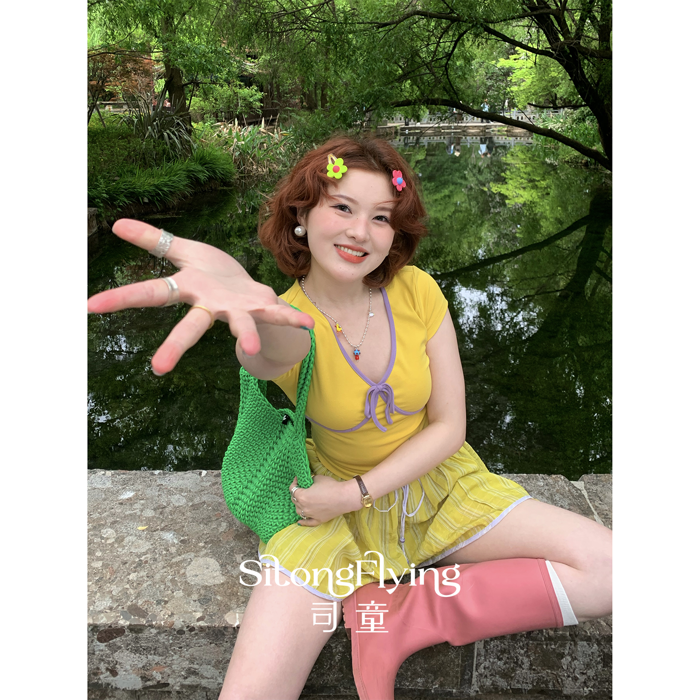 司童 撞色包边芭蕾风v领修身收腰短袖T恤女2026夏新款甜美小上衣 - 实物图