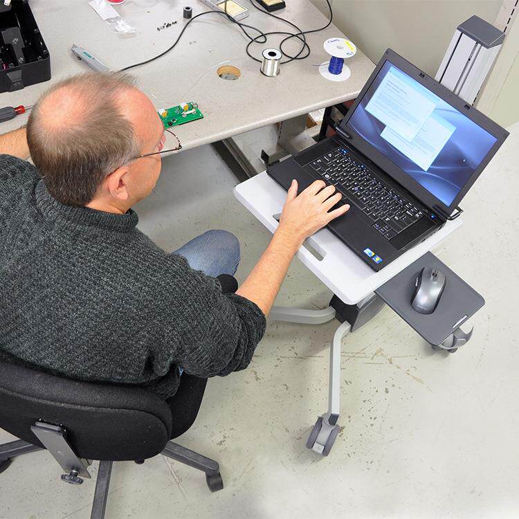 滨州爱格升Ergotron24-205-214移动办公员工桌升降电脑桌职员桌