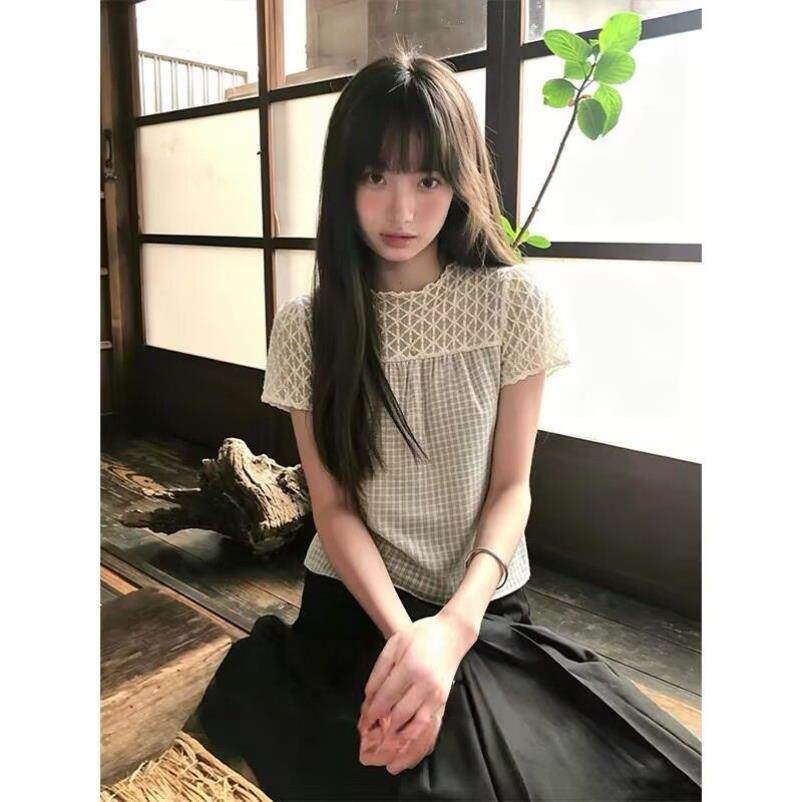 法式蕾丝拼接格子镂空衬衫女夏季新款气质百搭圆领短袖小衫上衣