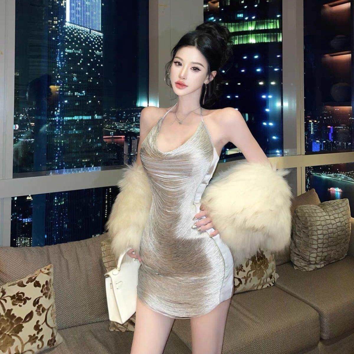 法式气质流苏挂脖吊带连衣裙女秋冬季内搭修身打底包臀性感短裙子