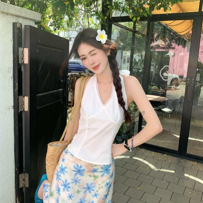 夏季新款套装女白色甜辣挂脖吊带上衣碎花海边沙滩半身裙度假风潮