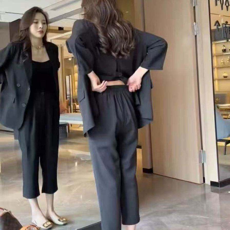 大码胖mm女秋西装套装气质职业装西裤洋气休闲小西服两件套200斤