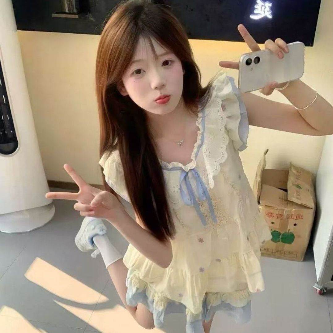 学生套装女夏季法式可爱小清新飞飞袖印花上衣高腰蛋糕短裙两件套