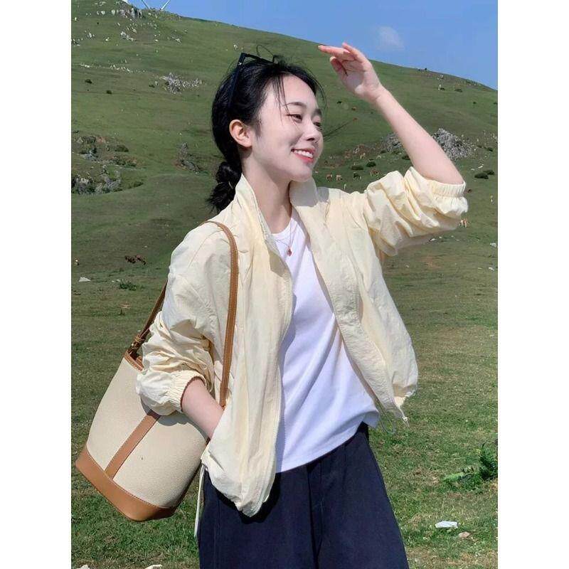 2026初春新款棒球服小个子短款奶黄色休闲立领冲锋衣外套女轻薄款