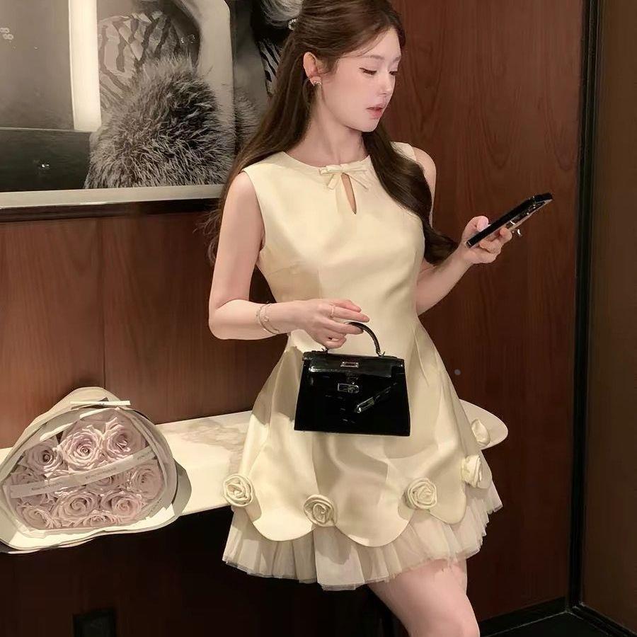 纯色蝴蝶结千金网纱无袖拼接连衣裙花朵气质高级女夏感收立体短裙