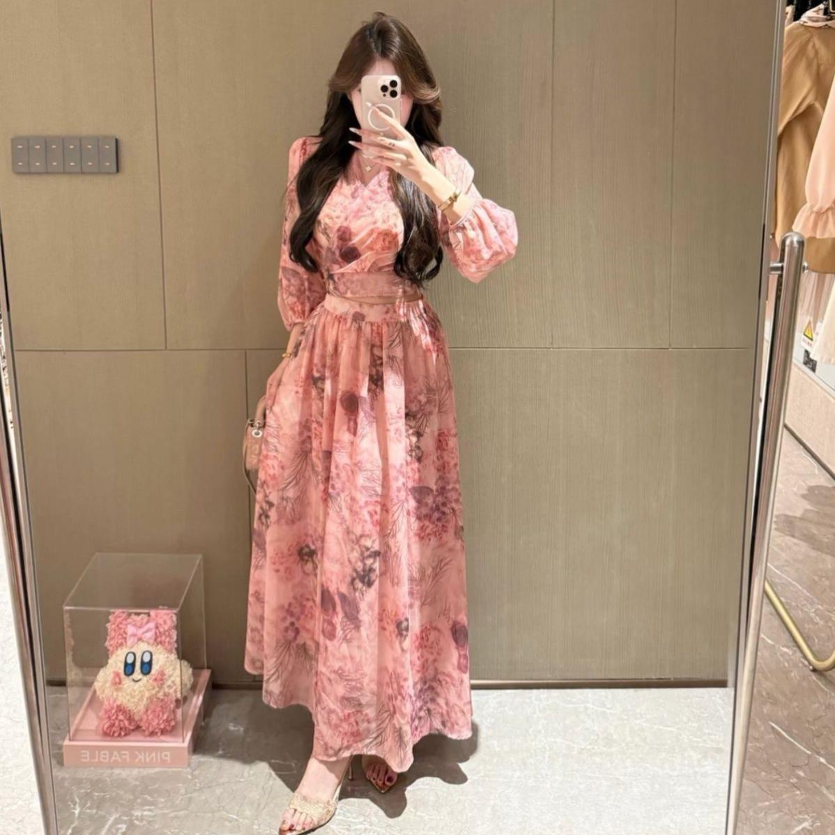快手网红同款气质V领碎花交叉绑带上衣+高腰显瘦中长款半身裙套装