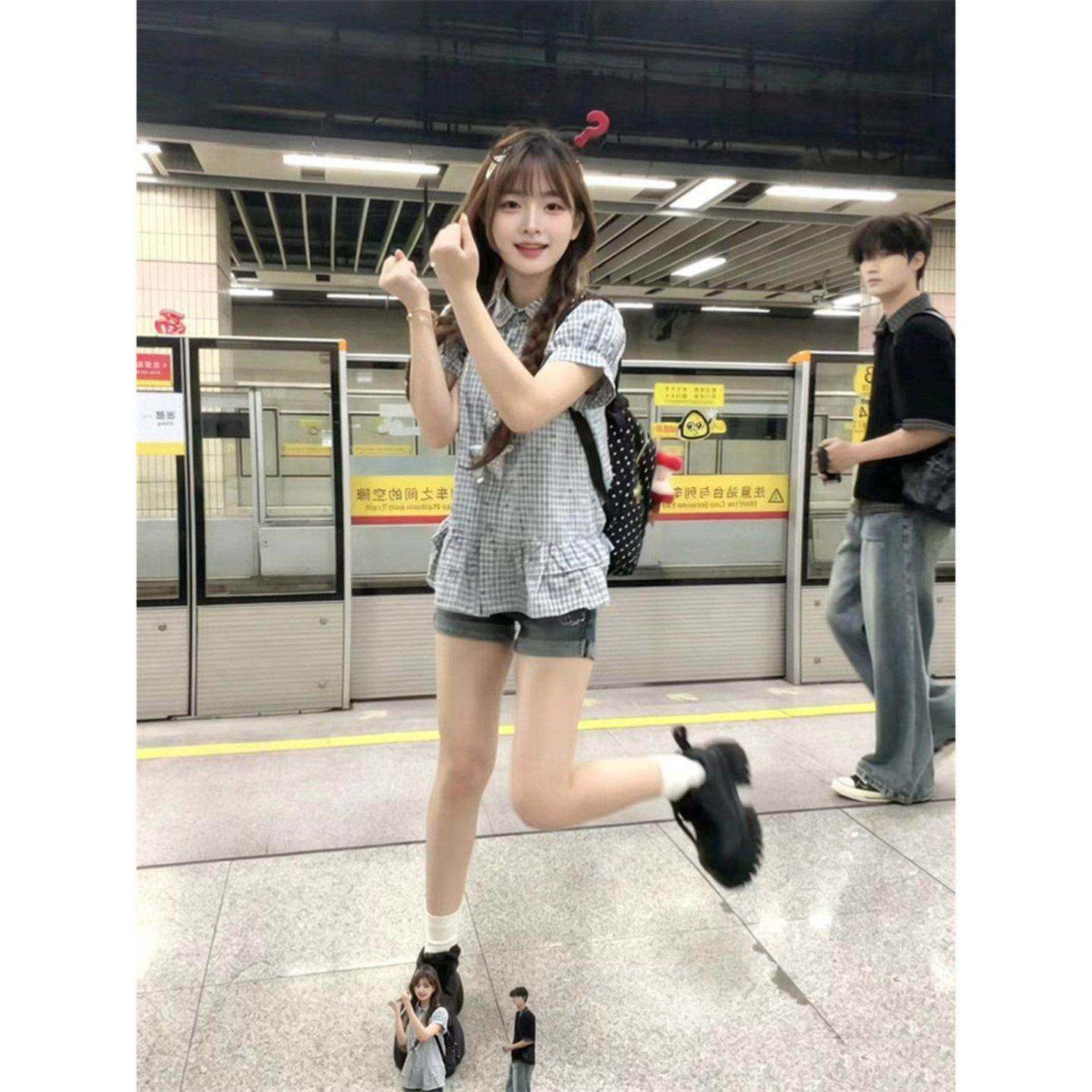蓝色波点格纹短袖衬衫女2026夏季新款荷叶边衬衣收腰学院风上衣潮