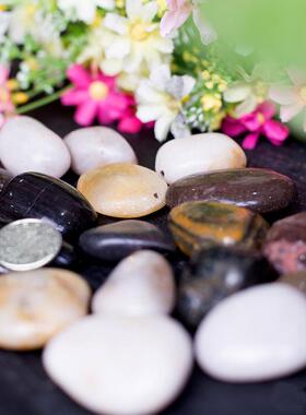 高抛五红彩雨花石铺彩色鹅卵47601石家装路园石林头黑白黄五彩原