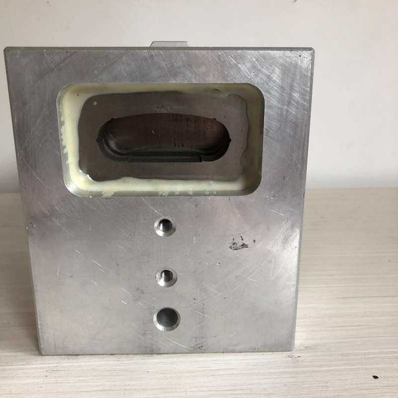 厂家供应塑料袋手提孔打孔机 气动打孔机 常用标准直线型20*75