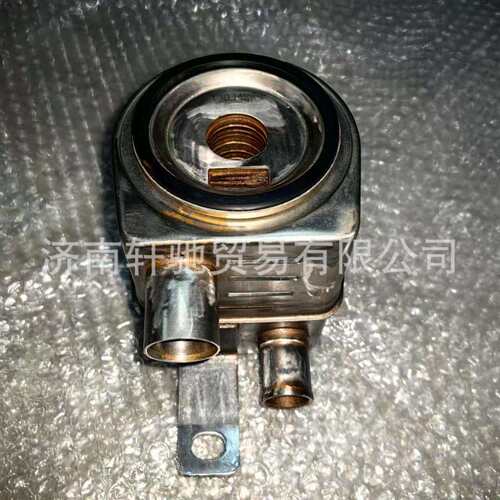 供应于豪沃 汕德卡 T5 T7 陕汽 曼13034889机油散热器冷却器