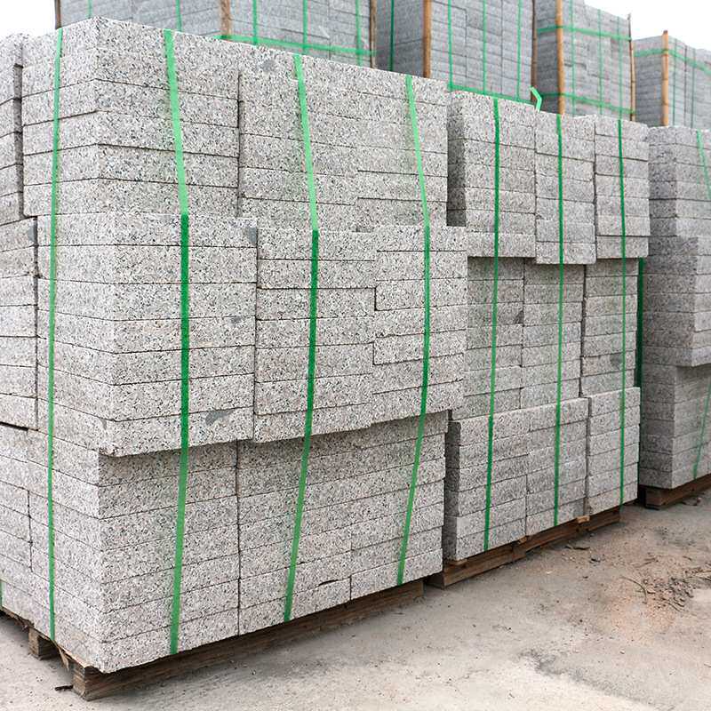 芝麻灰地铺石砖 灰麻火烧板建筑外墙石材干挂 浅灰色花岗岩毛光板