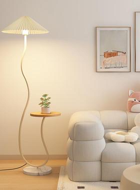 奶油风沙发旁边的落地灯客厅边几置物茶几卧室床头百褶立式台灯