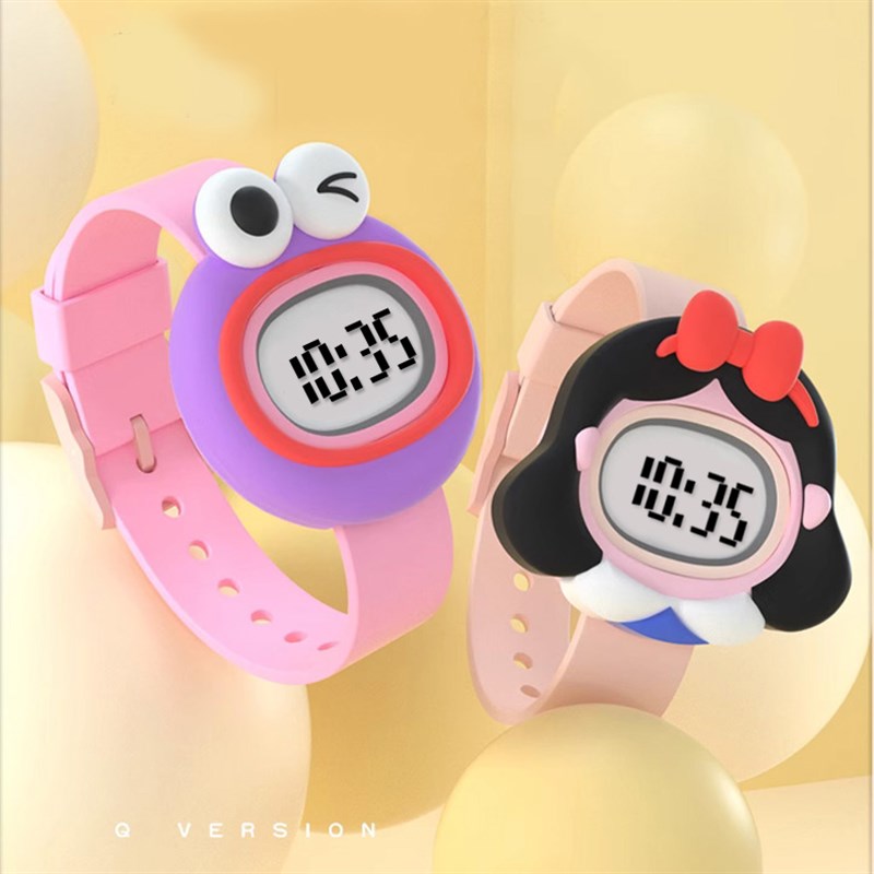 女孩玩具手表女童3岁10卡通幼儿园男孩防水变形电子表小学生