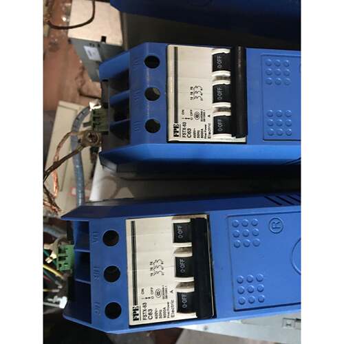 智能电容器FST-J/FSTX-63规格：JF电压：220V容量10kvar电容器