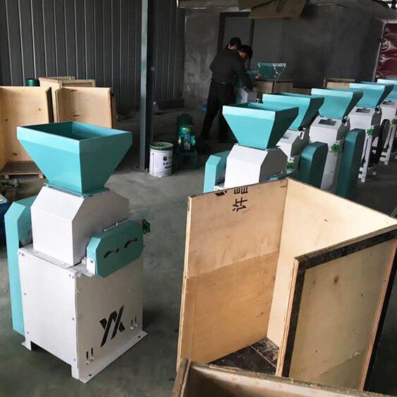 出口压扁机多用玉米片机生产批发燕麦片机三相电绿豆脱皮机挤扁机