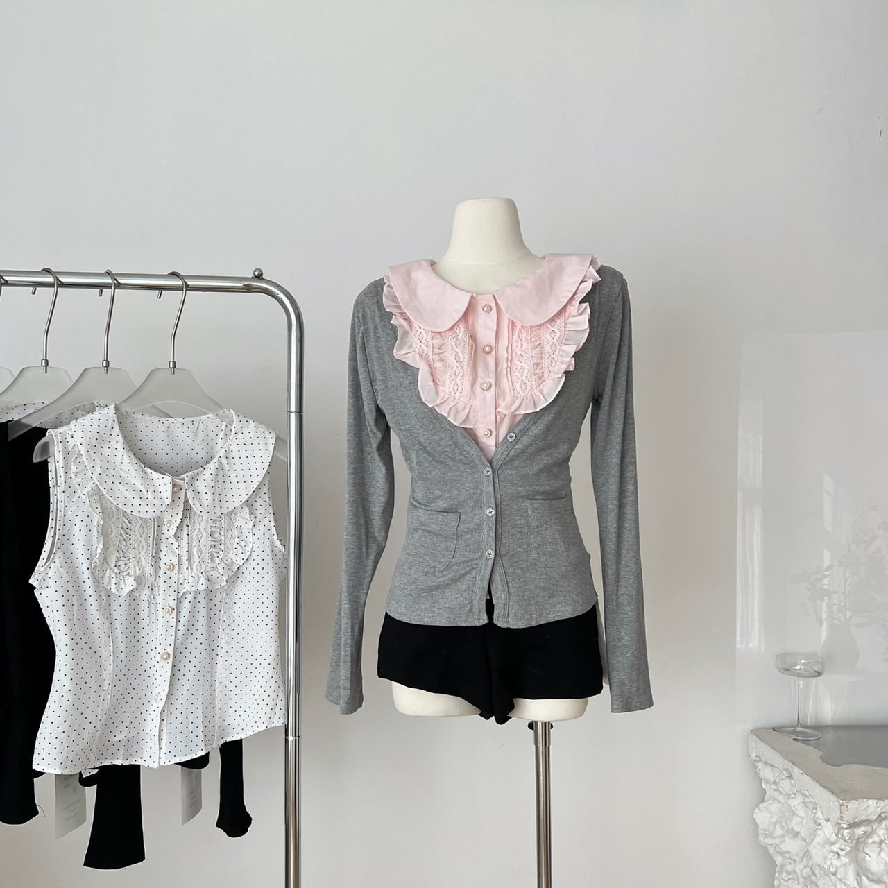 Lukira甜撩因子法式千金波点娃娃领背心收腰针织开衫两件套装