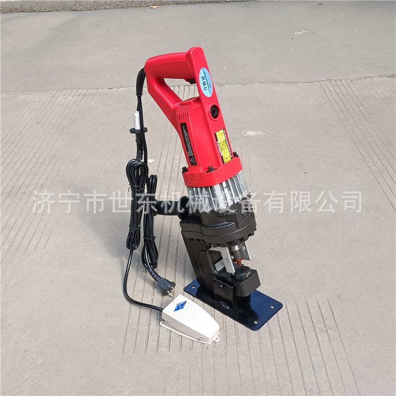 便携式电动冲孔机 液压角钢钻眼机视频 小型手提式打孔机价格